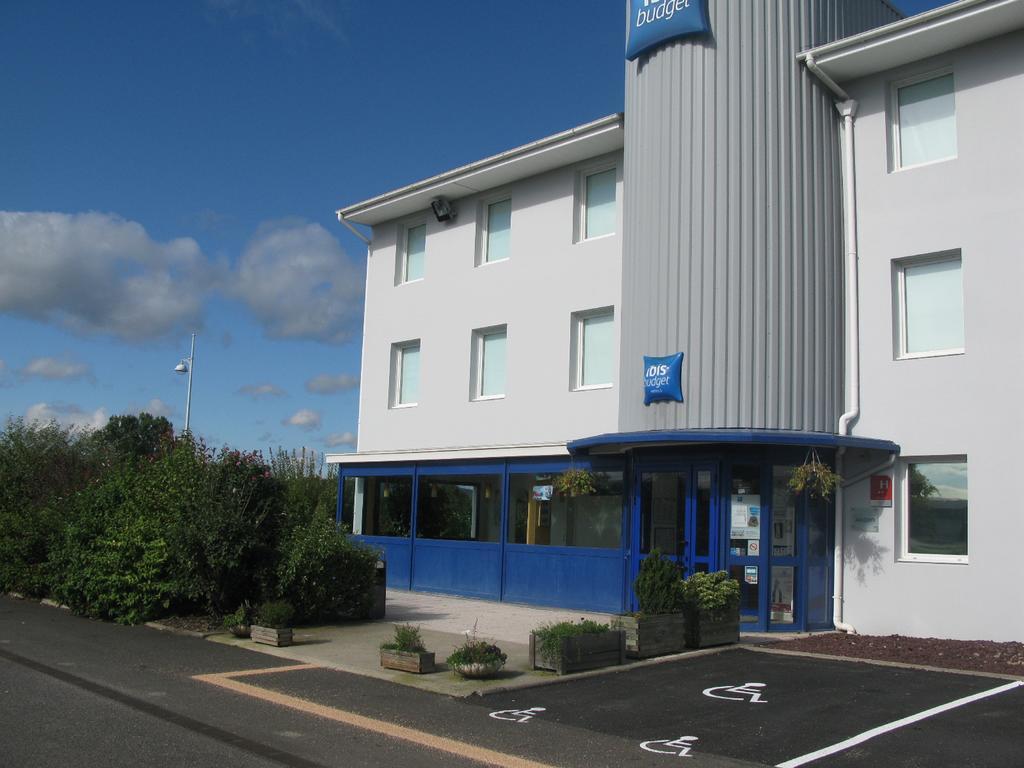 Ibis Budget Clermont Ferrand Nord Riom Zewnętrze zdjęcie
