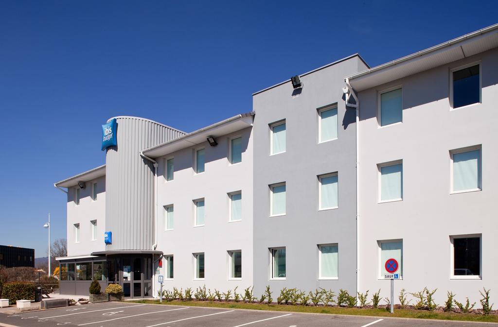 Ibis Budget Clermont Ferrand Nord Riom Zewnętrze zdjęcie